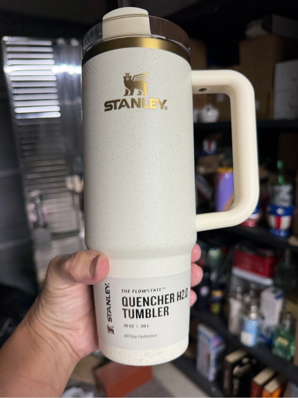 Stanley Cream Moon Quencher H2.0 Tumbler with Handle